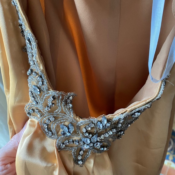 Tony Bowls gown - Picture 6 of 16